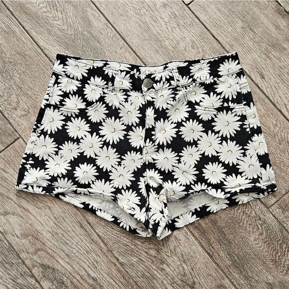 SO Sunflower Shorts Size 13 - Picture 1 of 9